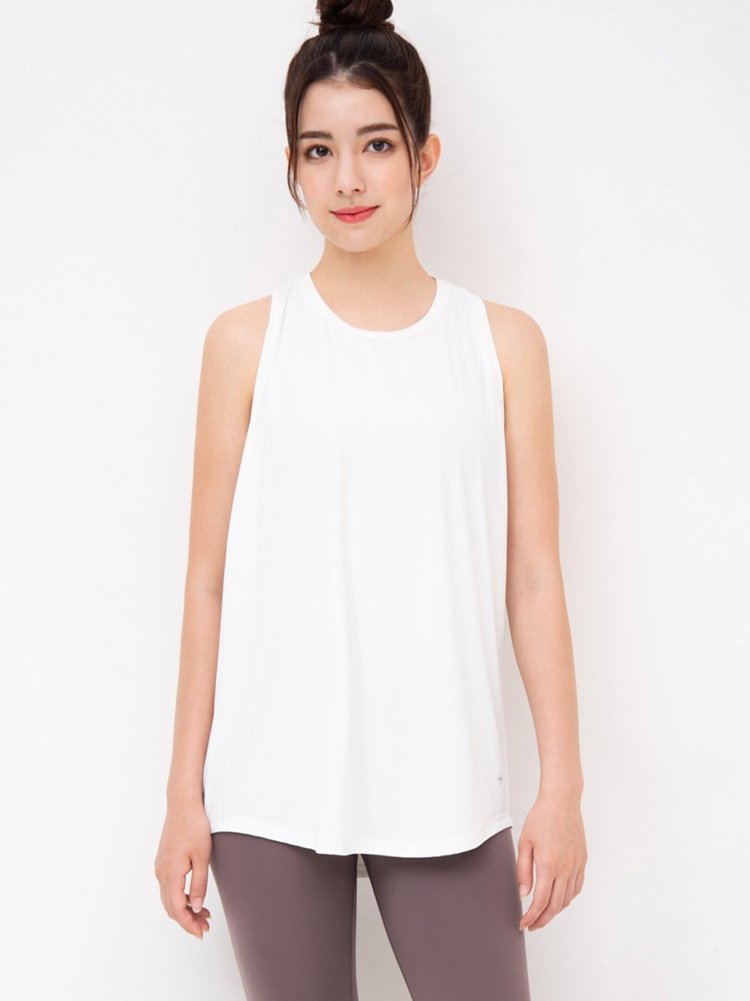 [Loopa] ルーパ Yバック フレアタンクトップ Yogawear Loopa Y-back flared tank top ヨガトップス / ヨガウェア 20_1-Puravida! プラヴィダ　ヨガ ピラティス フィットネスショップ