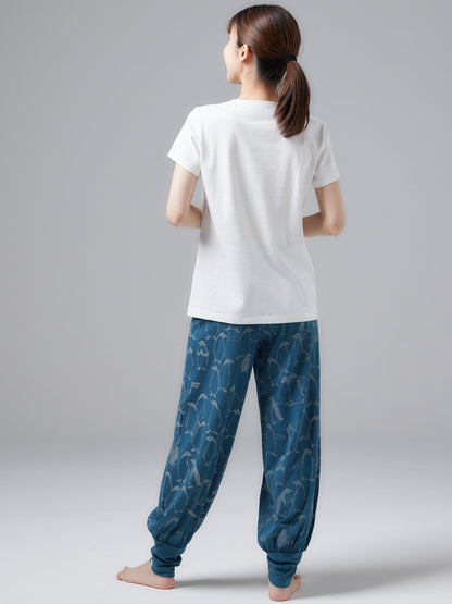 [tejas] テージャス Tシャツ（penguin）テジャス レディース ヨガウェア 半袖 カットソー プリント 23FW TL232130-Puravida! プラヴィダ　ヨガ ピラティス フィットネスショップ