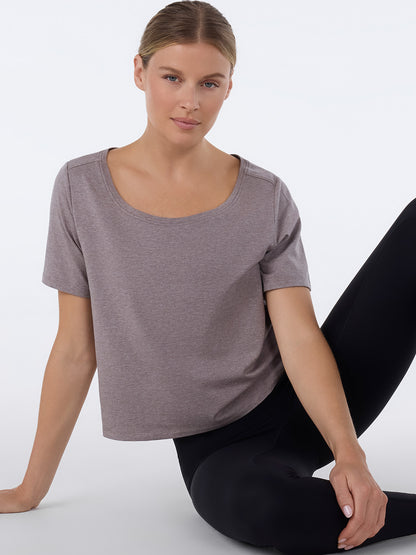 [TAVI] ワイド スクープネック Tee Wide Scoop N Tee タビ レディース  トップス 半袖 ショート丈 クルーネック 26FW_D1