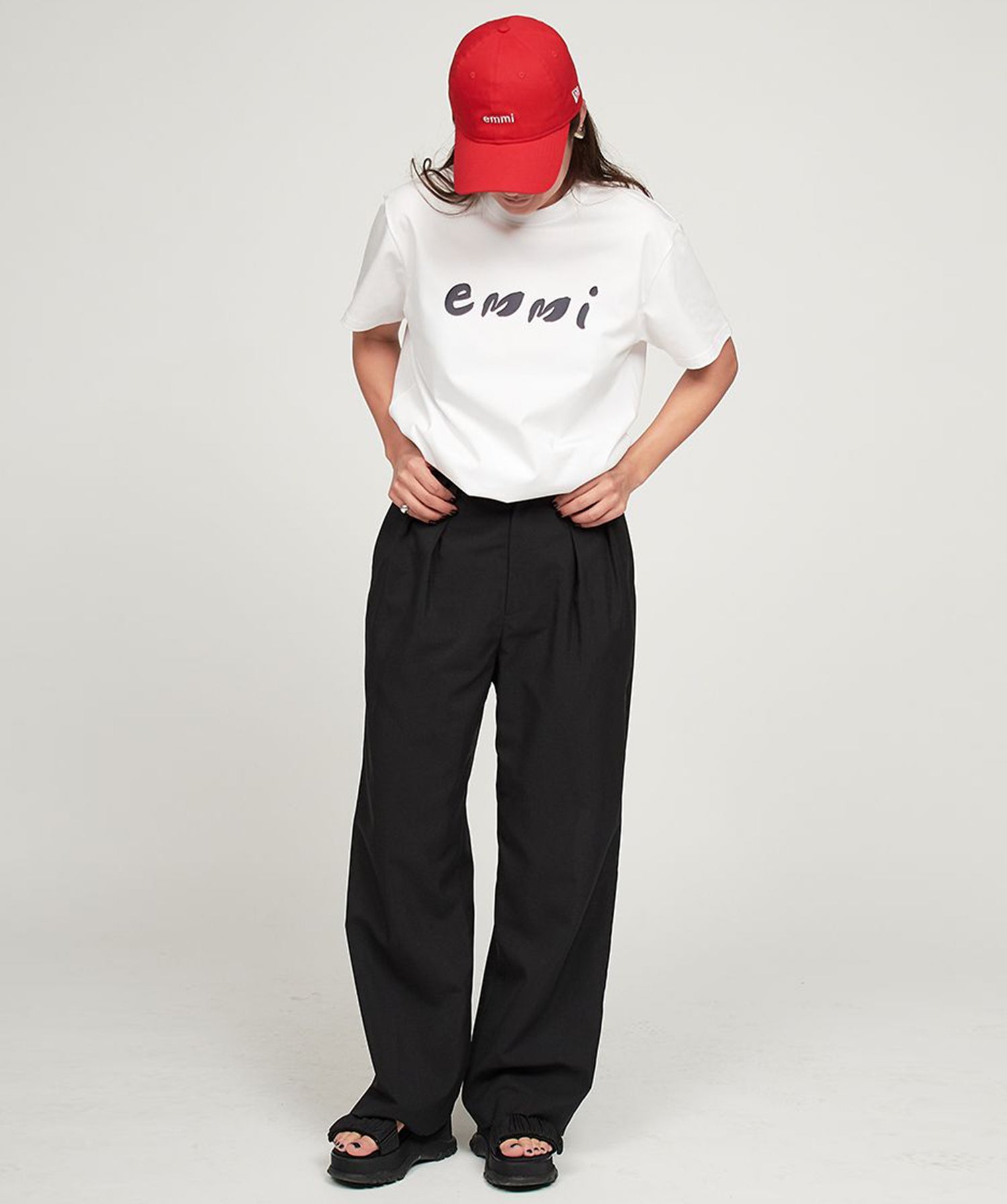 [emmi WELLNESS &amp;TRAINING] ペイントemmiロゴシャツ エミ レディース スポーツウェア Tシャツ 半袖 接触冷感 / 25SS 13WCT252050