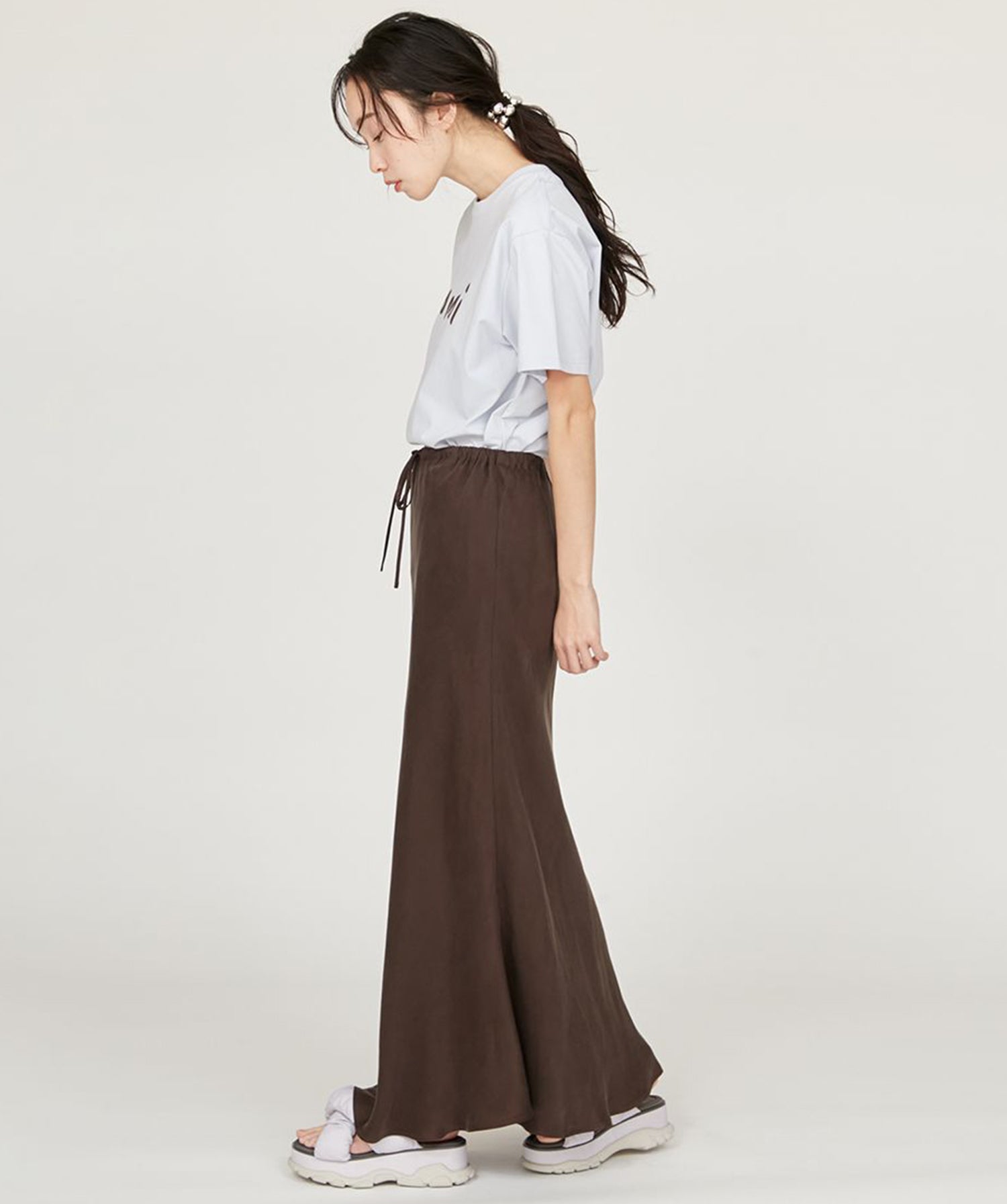 [emmi WELLNESS &amp;TRAINING] ペイントemmiロゴシャツ エミ レディース スポーツウェア Tシャツ 半袖 接触冷感 / 25SS 13WCT252050