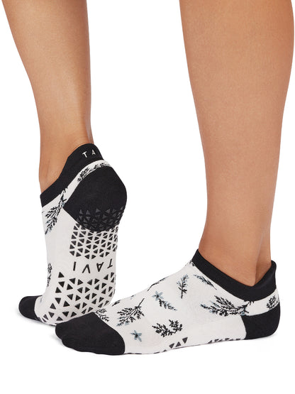 [TAVI by TOESOX] Savvy Grip Socks / Yoga Pilates Anti-Slip Socks 25SS_D2