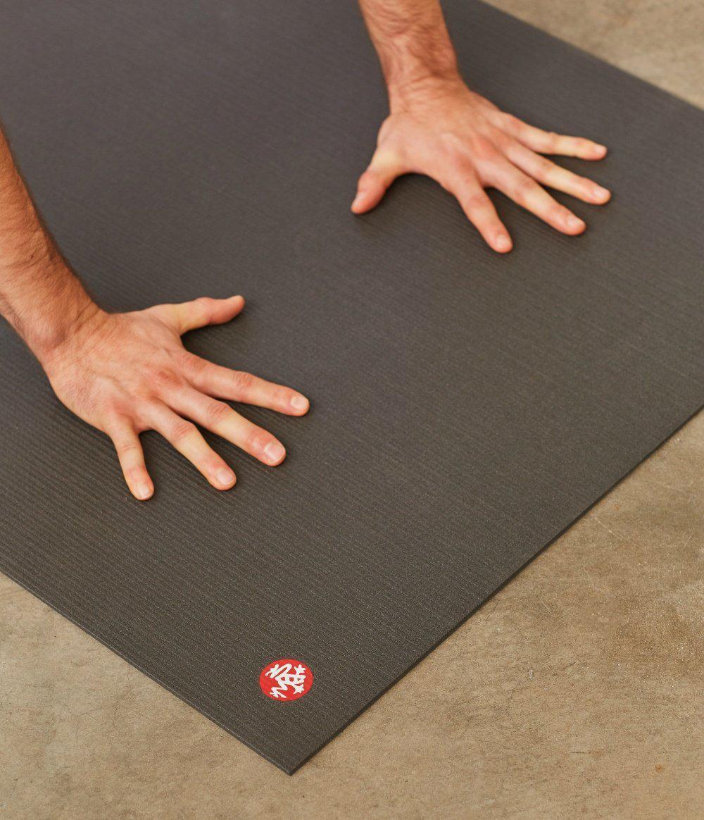 [10％OFF]ブラックマットPRO 6mm / ヨガマット /CORE 100_1 -Manduka マンドゥカ ヨガマット ヨガグッズ ヨガウェア ヨガ