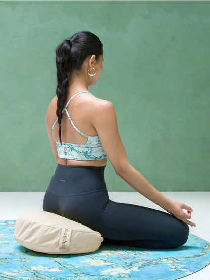 [Manduka] メディテーションクッション / ヨガクッション ヨガグッズ 補助 プロップス 25SS