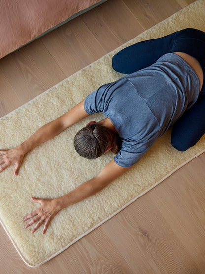 [Manduka] RATIO リラクゼーションマット / ヨガマット カーペット ラグ 瞑想 リストラクティブ マンドゥカ 26FW-NEW