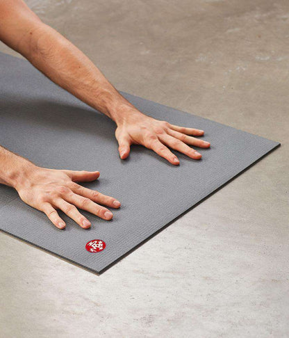 [Manduka] PROlite プロライト ヨガマット (5mm) ジェリー・ロペス コレクション/ PROlite Yoga Mat マンドゥカ 厚手 軽量 24SS-Puravida! プラヴィダ　ヨガ ピラティス フィットネスショップ