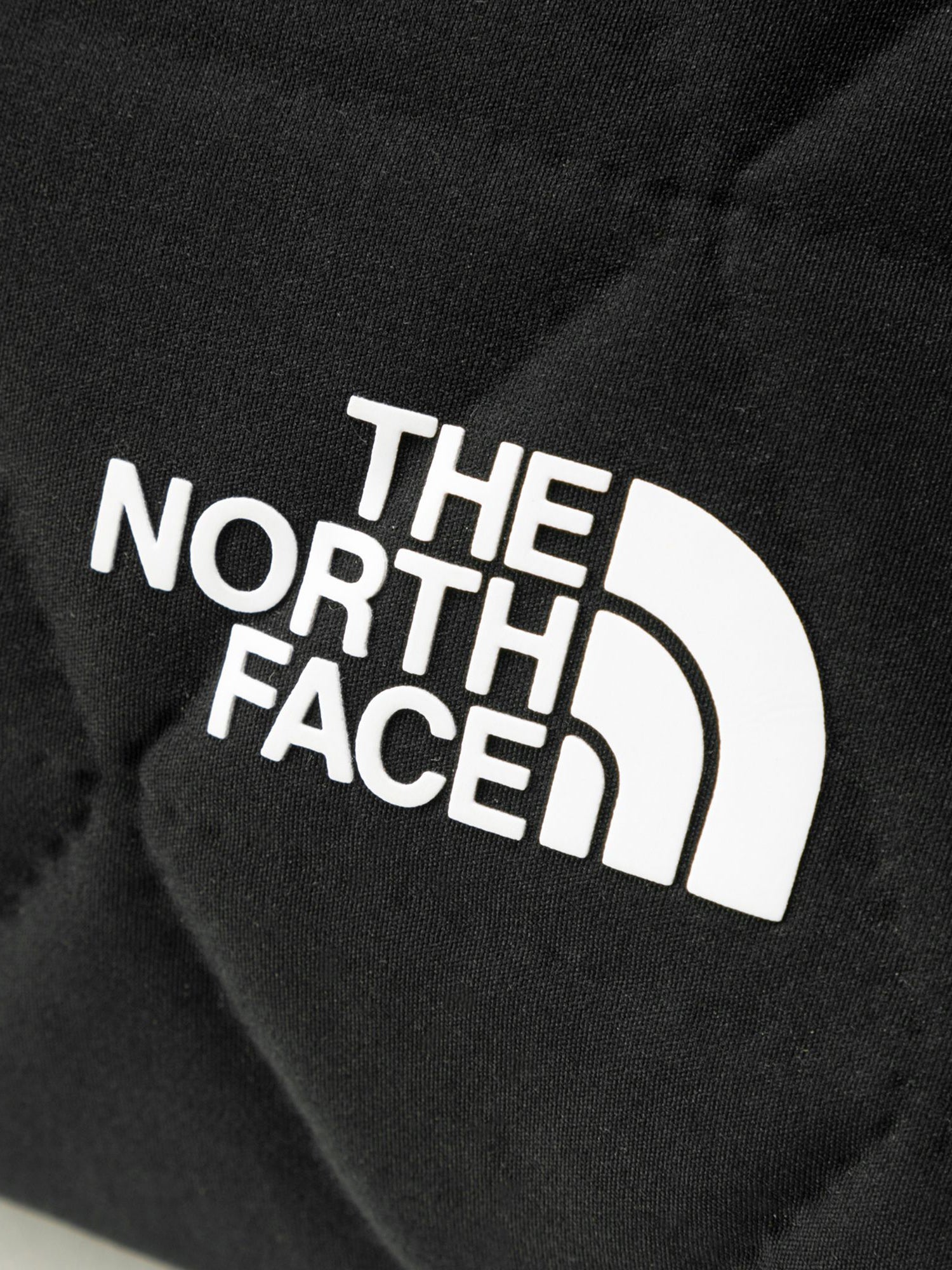 [THE NORTH FACE] ジオフェイス ポーチ ザ・ノース・フェイス ユニセックス タウン / 24FW NM32356-Puravida! プラヴィダ　ヨガ ピラティス フィットネスショップ