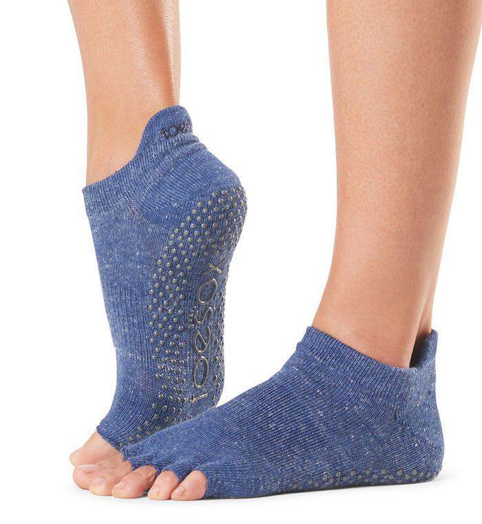 [TOESOX] ローライズ（Half-Toe) グリップ ソックス/ ヨガ 滑り止め付き下 23SS -Manduka マンドゥカ ヨガマット ヨガグッズ ヨガウェア ヨガ _ネイビーブルー