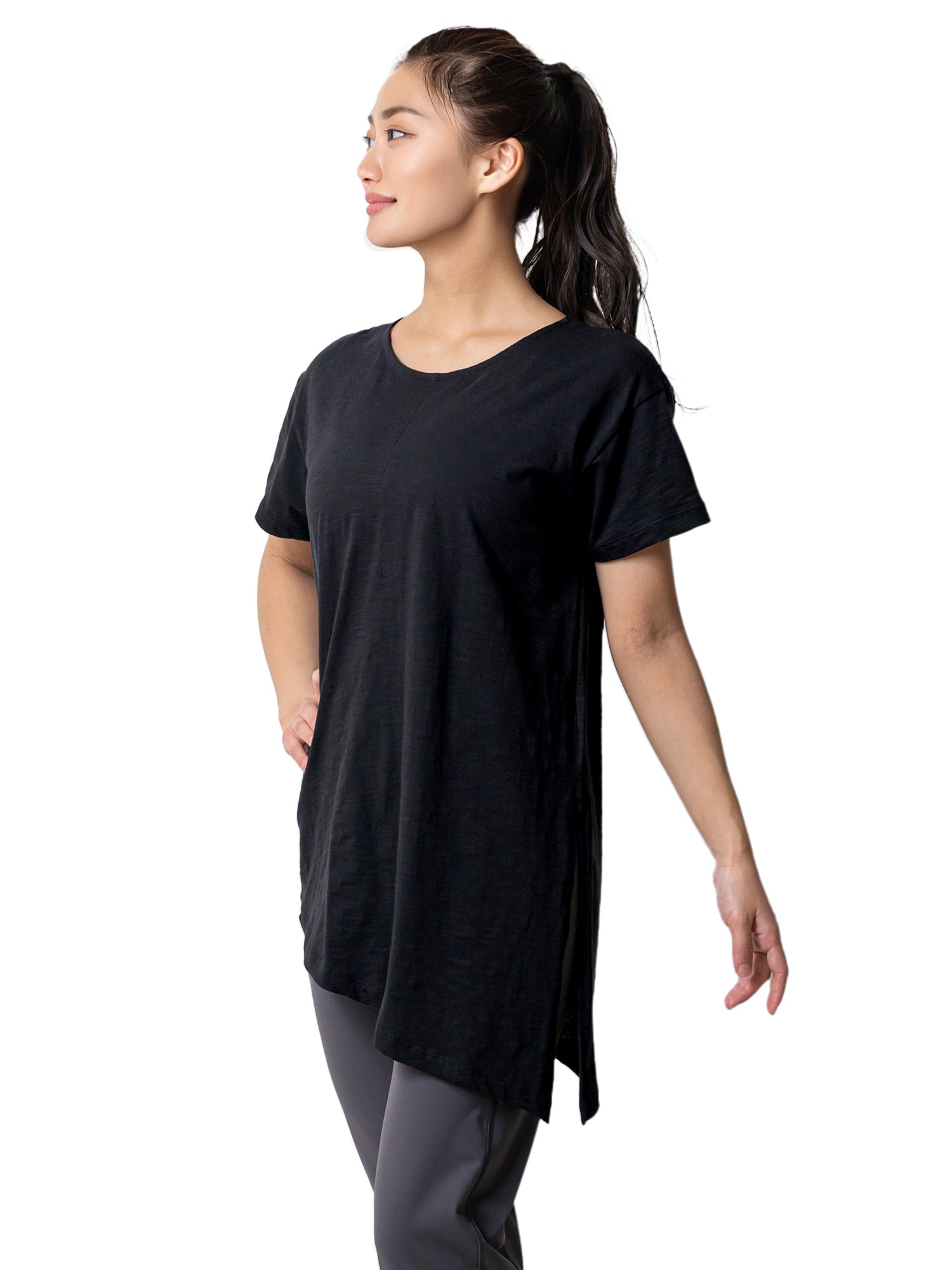 [Loopa] ルーパ 2.0 アシメトリカル 2way Tシャツ Asymetrical 2way Yoga Tee ヨガトップス / ヨガウェア [SOFF]-Puravida! プラヴィダ　ヨガ ピラティス フィットネスショップ