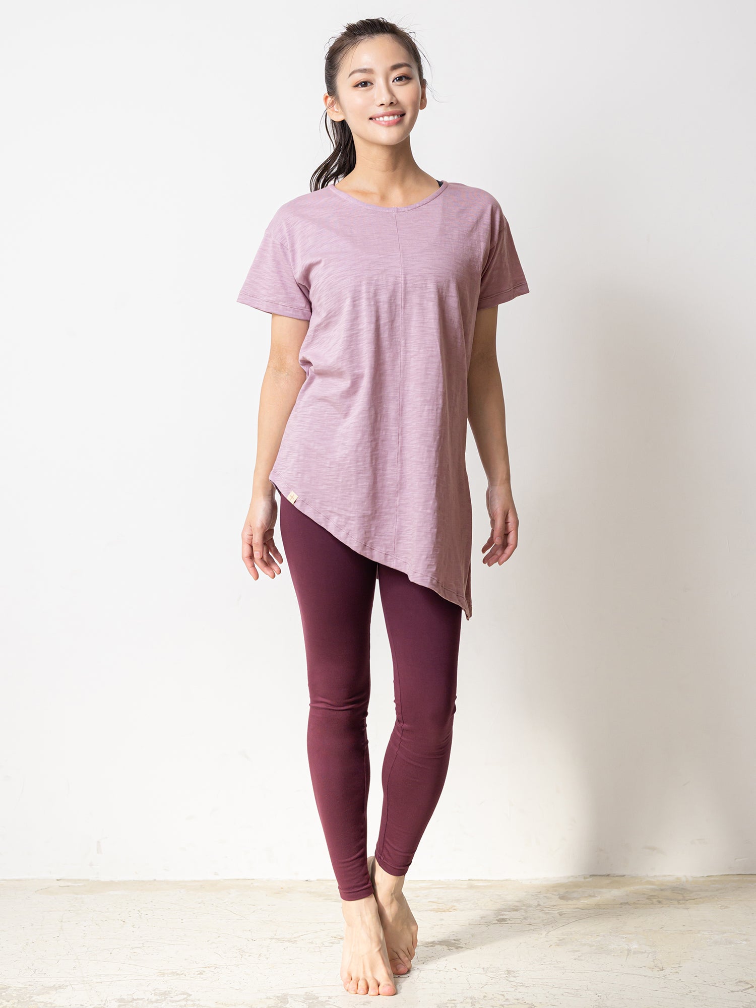 [Loopa] ルーパ 2.0 アシメトリカル 2way Tシャツ Asymetrical 2way Yoga Tee ヨガトップス / ヨガウェア [SOFF]-Puravida! プラヴィダ　ヨガ ピラティス フィットネスショップ